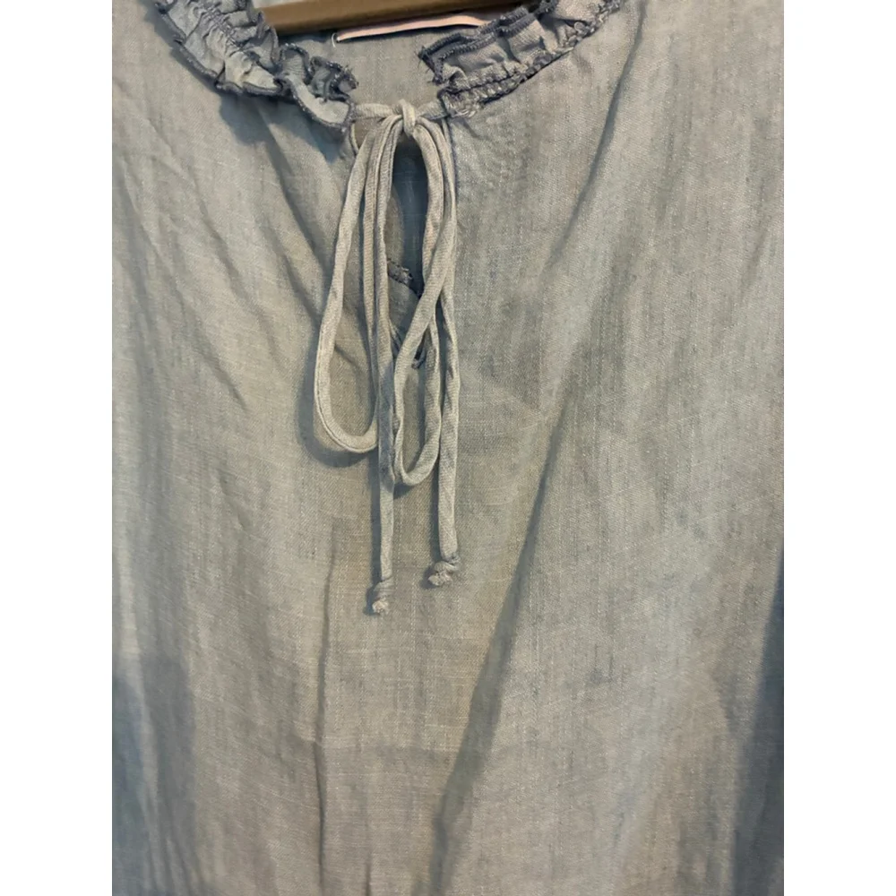 0251 **BILLY T** NWT Size Small Soft light blue denim sleeveless shirt. - Picture 5 of 10